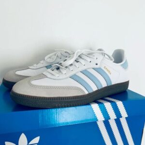 Samba Branco/Azul